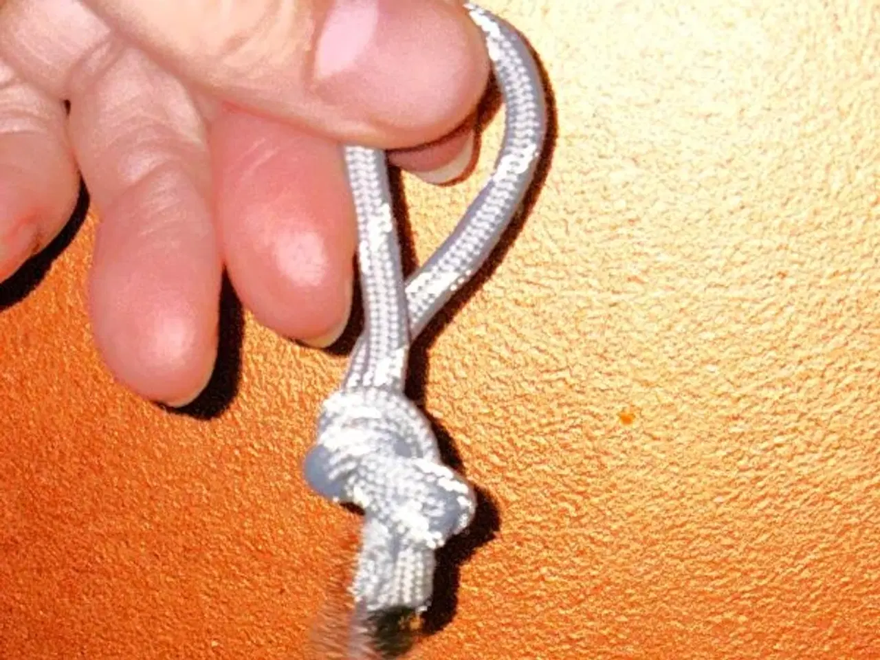 Billede 2 - 4 reflekssnore til at binde på tøj og tilbehør