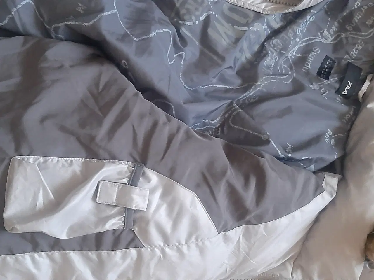 Billede 2 - Varm og let dunjakke
