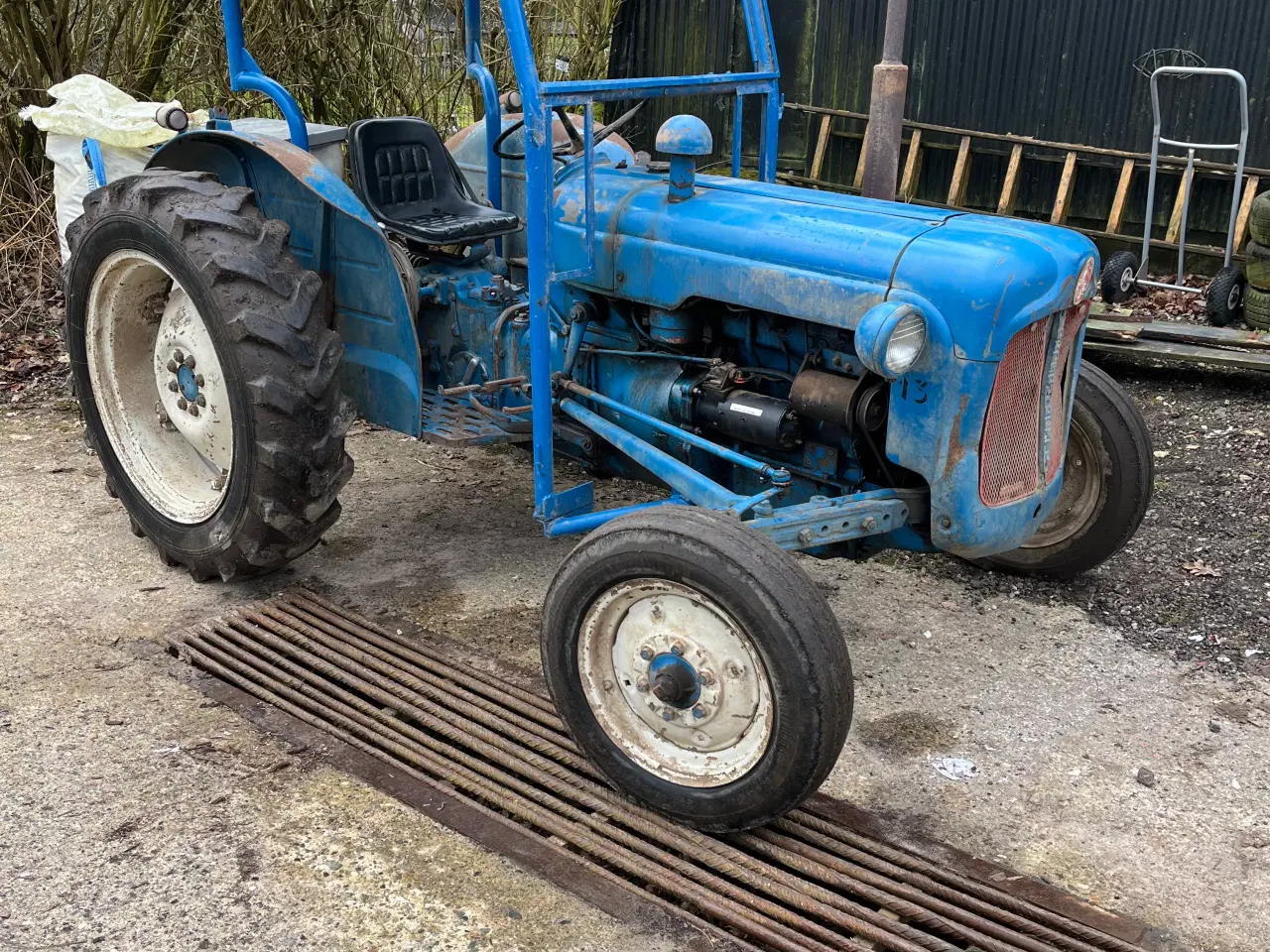 Billede 1 - Dexta diesel med vogn 