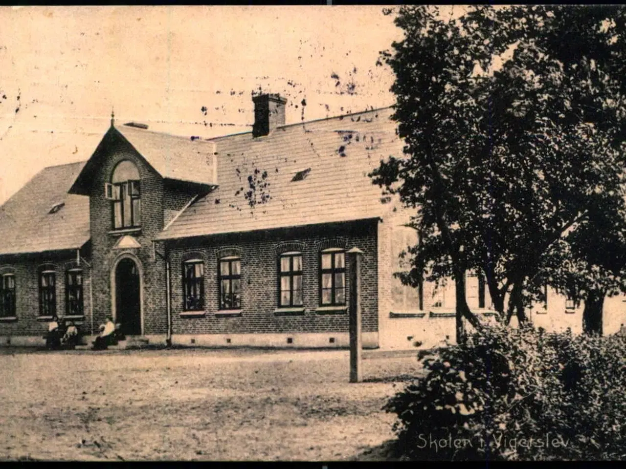 Billede 1 - Skolen i Vigerslev - Vilh. Sørensen 75837 - Brugt