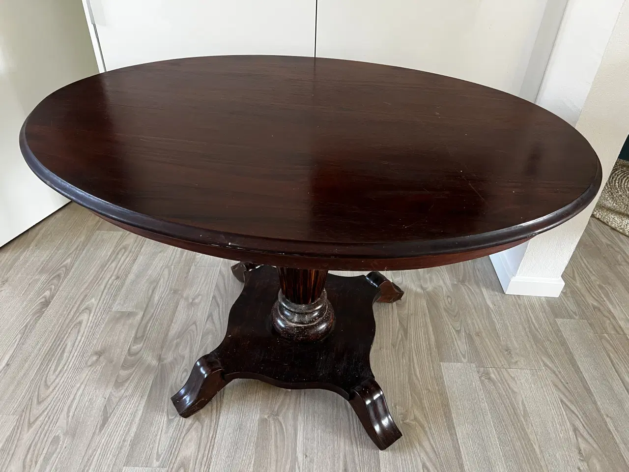 Billede 1 - Ovalt bord