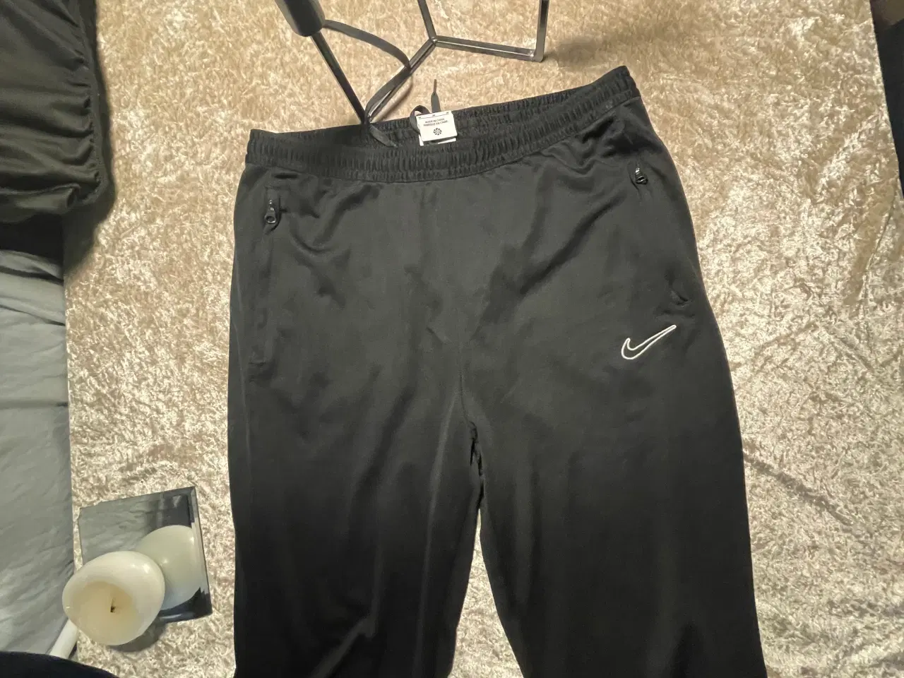 Billede 3 - Nike træningstøj 2 sæt, nyt. Alt er str M. Byd👍