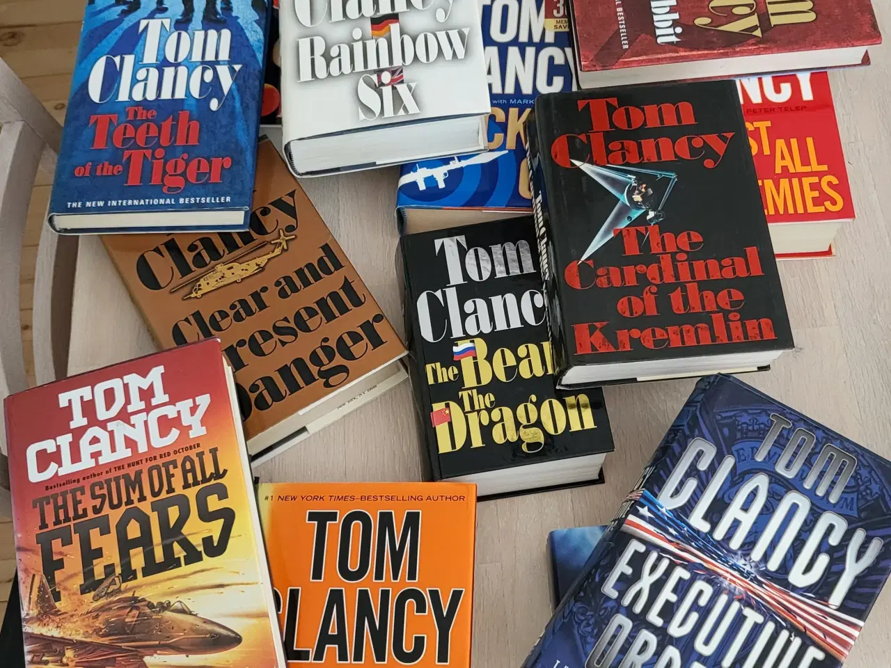 Billede 2 - 14 Tom Clancy Hardback bøger på engelsk