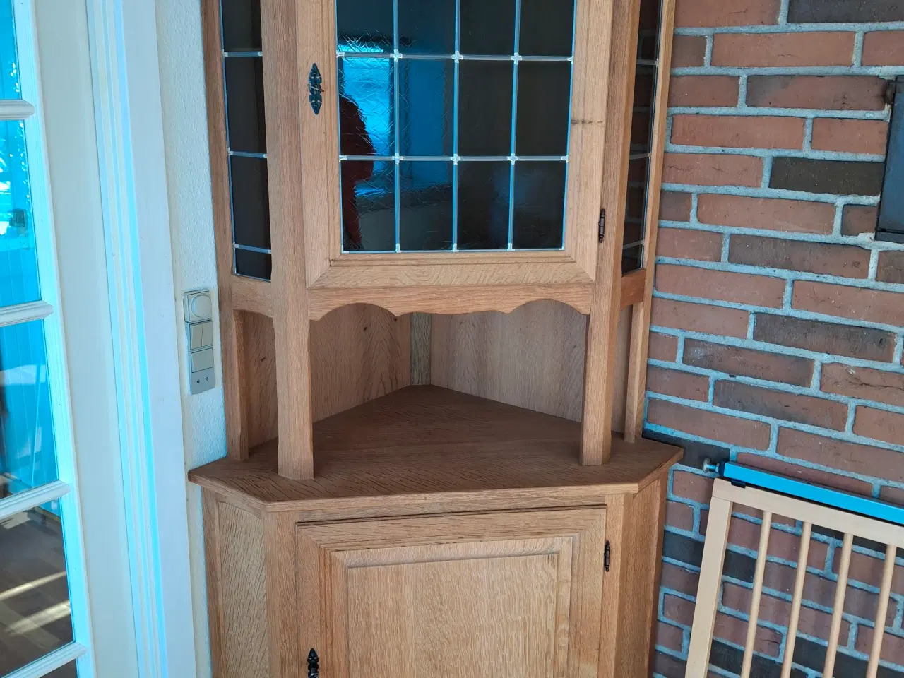 Billede 1 - Flot hjørneskab 