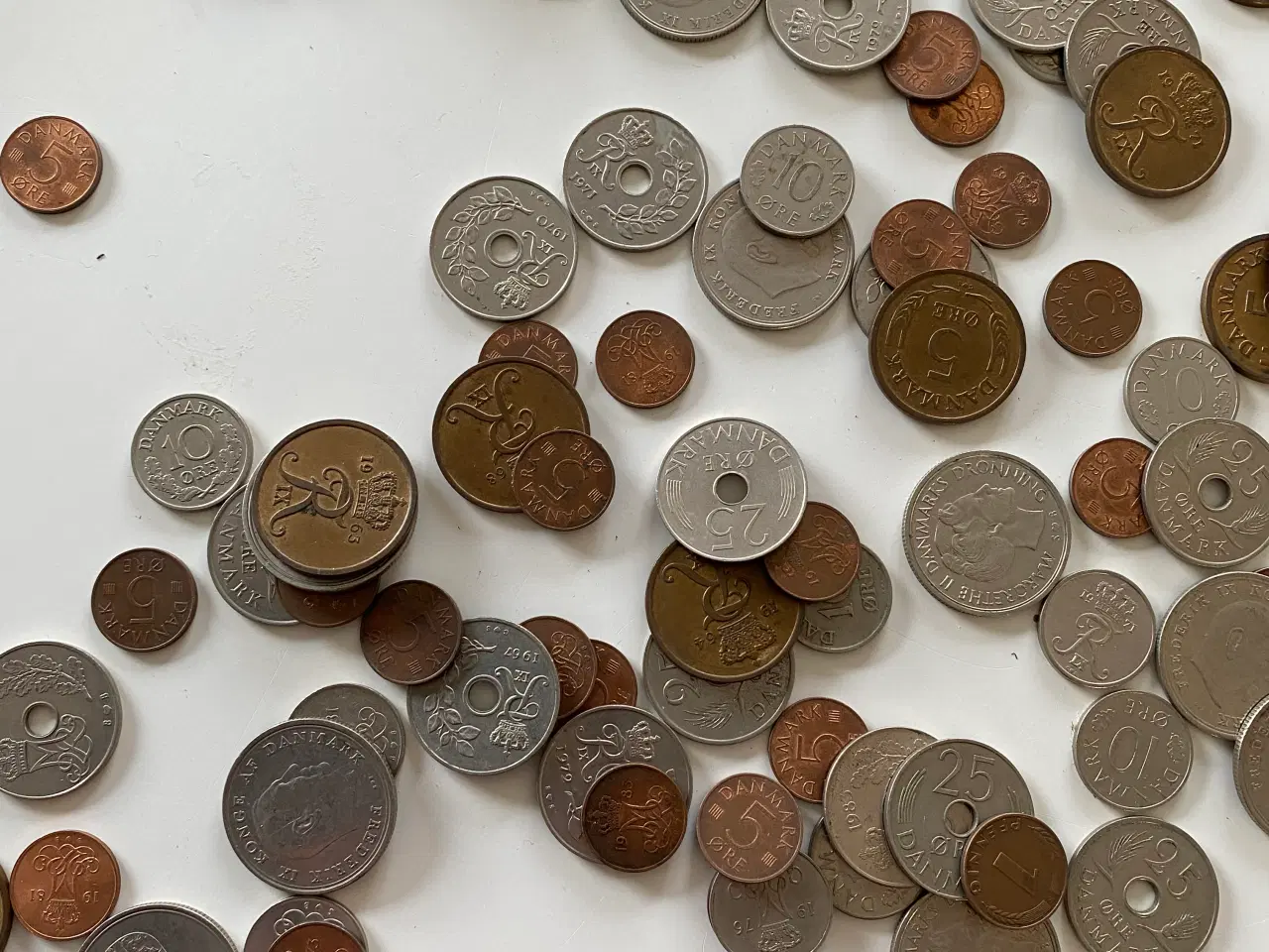 Billede 3 - Mønter og sedler