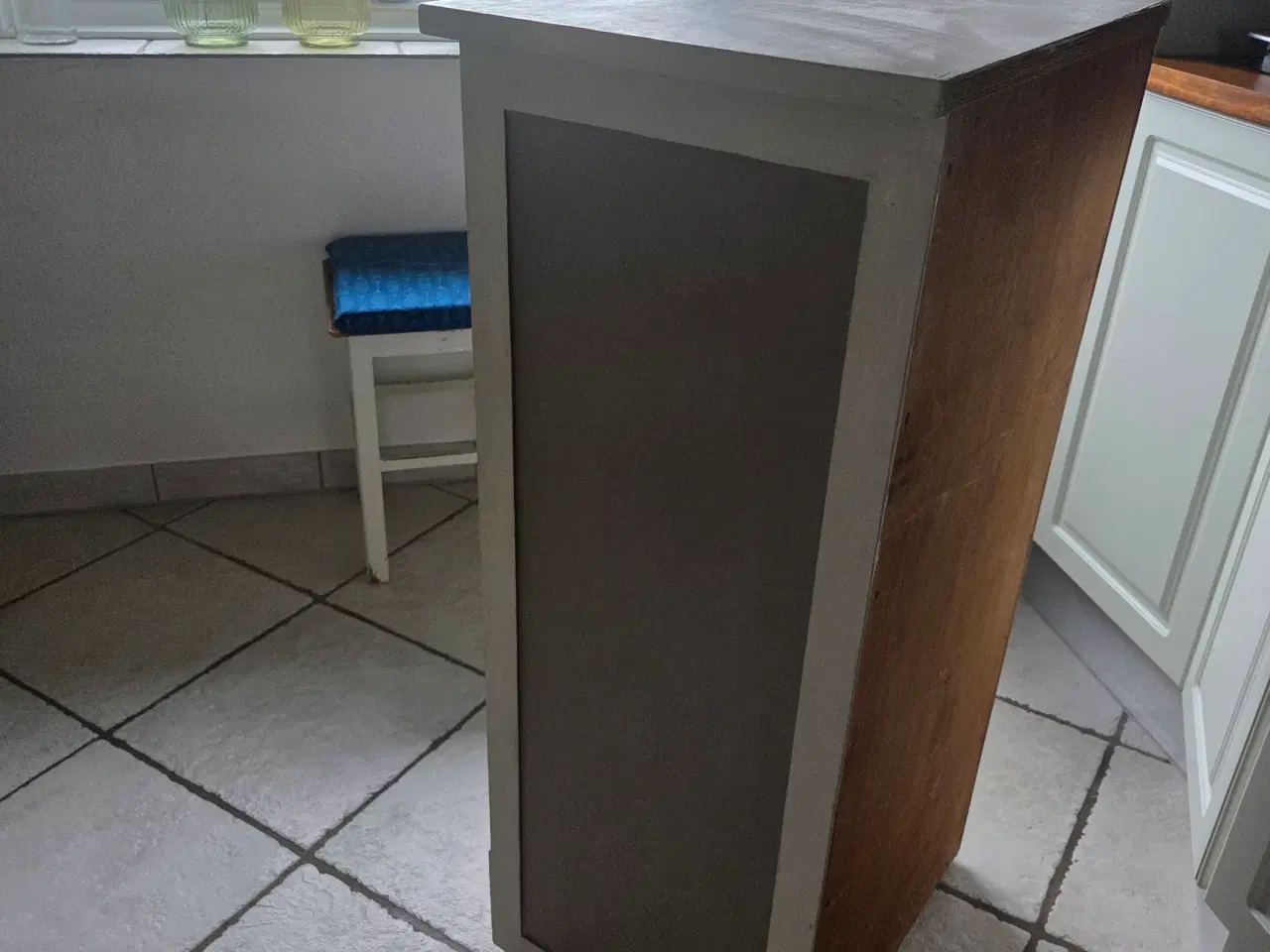 Billede 6 - Rigtig flot jalosiskab