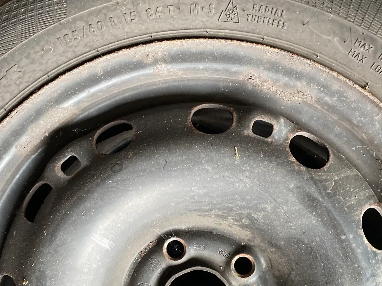 Billede 2 - Vinterdæk på fælg, 2 stk