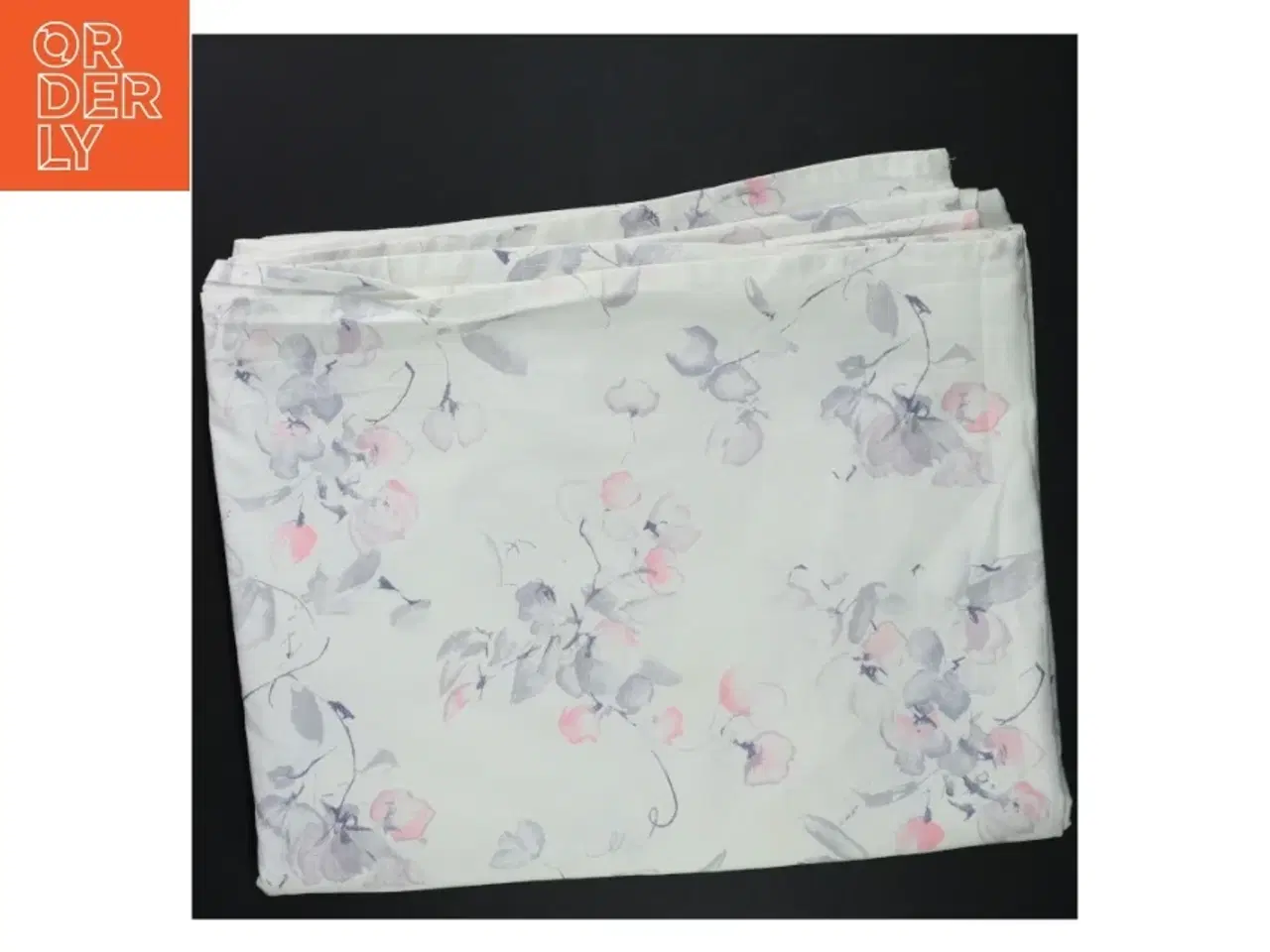 Billede 1 - Blomstret tekstil (str. 138 x 227 cm)