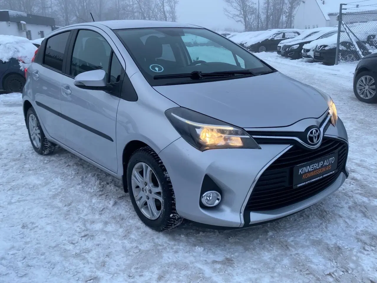 Billede 2 - Toyota Yaris 1,3 VVT-I T2 Limited Edition 100HK 5d 6g