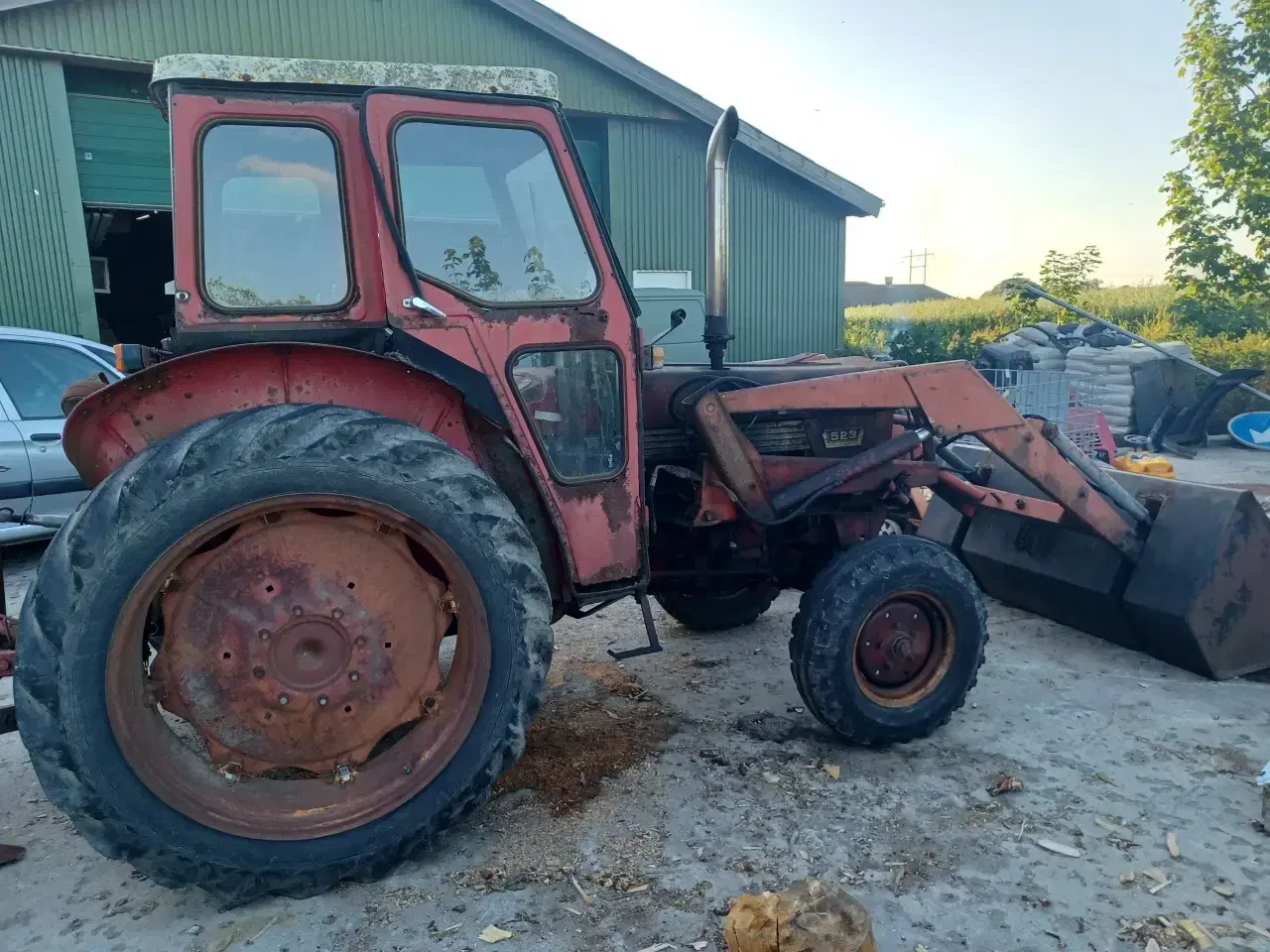Billede 2 - Søger BILLIG D. Traktor m frontlæsser klipper OK 