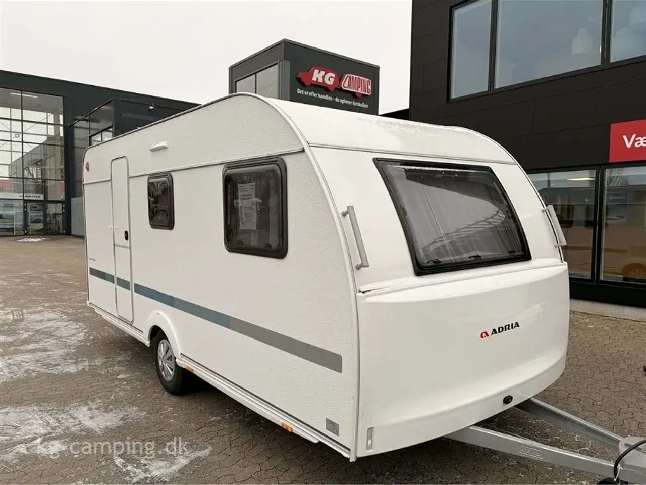 Billede 1 - 2026 - Adria Aviva 492 LU Enkeltsenge med udtræk samt endesiddegruppe. NU på Lager!