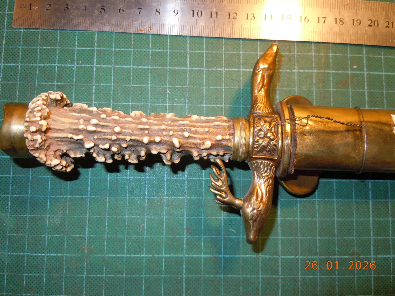 Billede 4 - Hirschfänger med messingbeslag i læderskede.