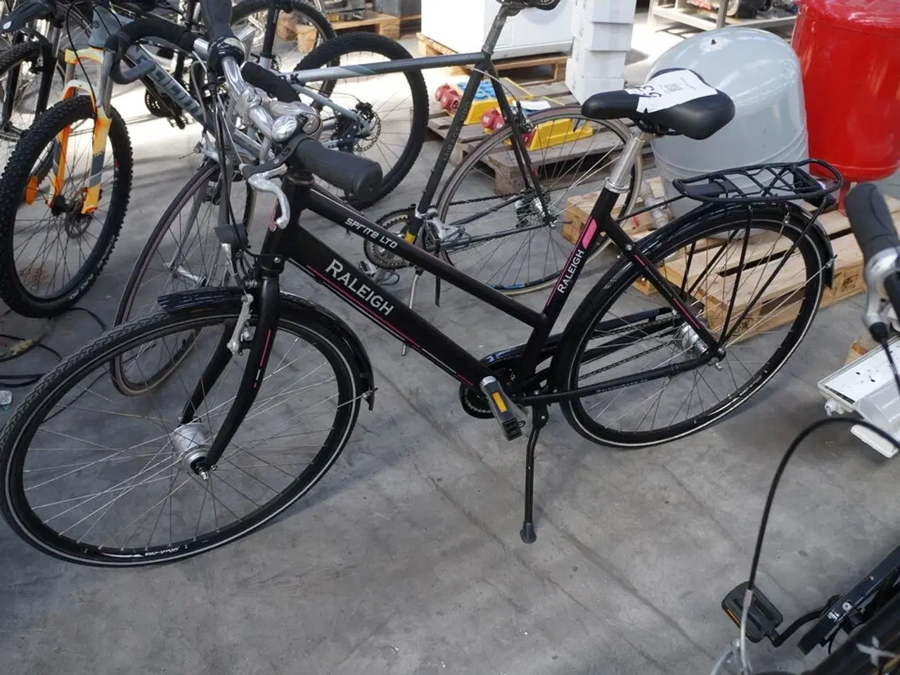 Billede 1 - Damecykel RALEIGH