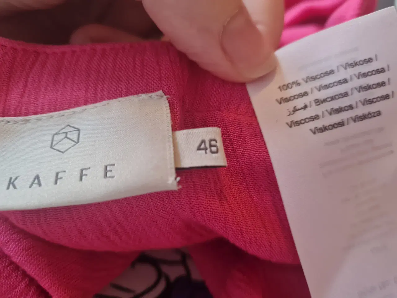Billede 6 - T-shirt str 46 Kaffe