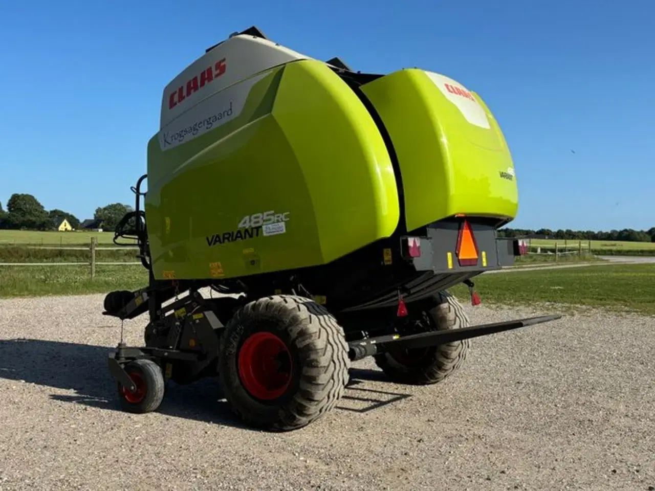 Billede 3 - CLAAS Variant 485 RC velholdt gård maskine. Lige taget i bytte og står på Sjælland PT, den kommer hjem på mandag den 28.7