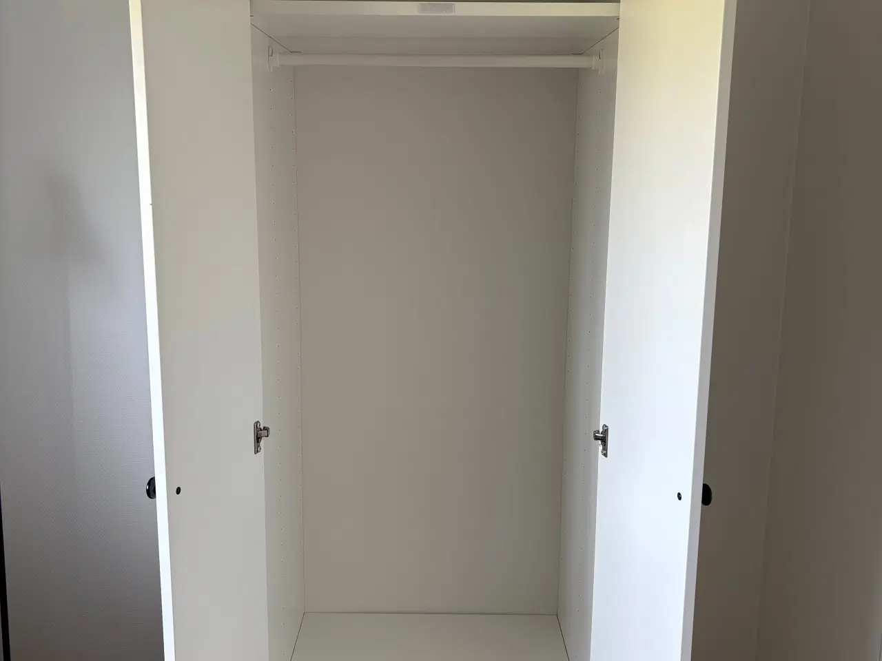 Billede 1 - Klædeskab bredde 60cm