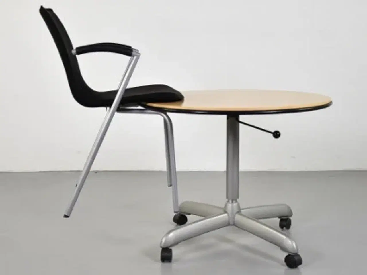 Billede 8 - Four design g2 konferencestol med sort polster og stel i mat stål
