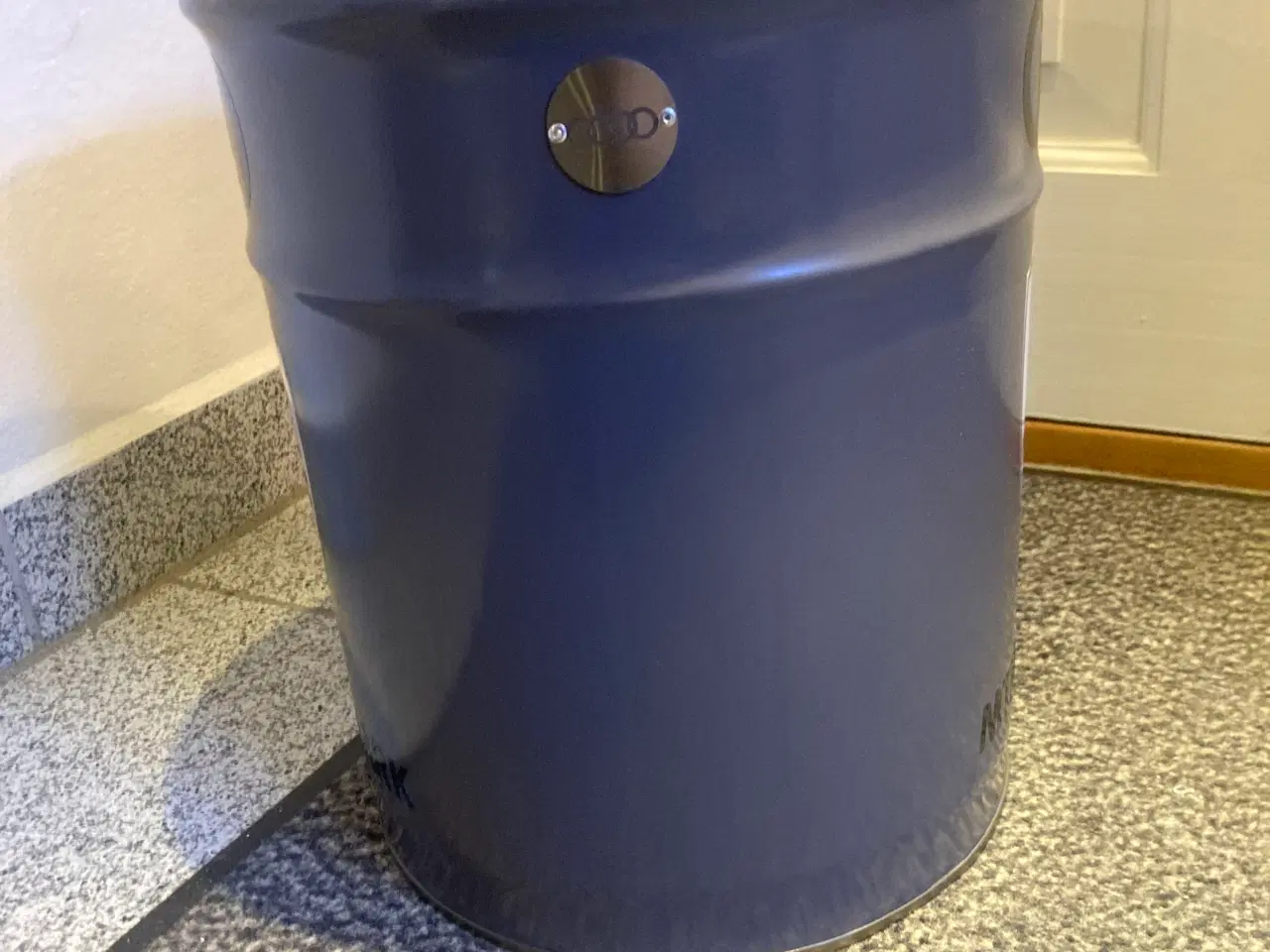 Billede 2 - Audi skraldespand - onebyschmidt - olietønde 