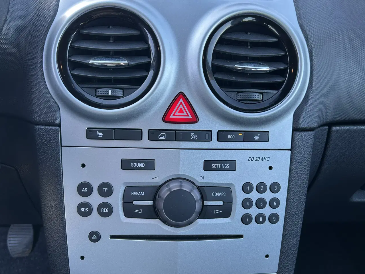 Billede 12 - Velholdt Opel Corsa 1,2i Twinport Enjoy 5-dørs