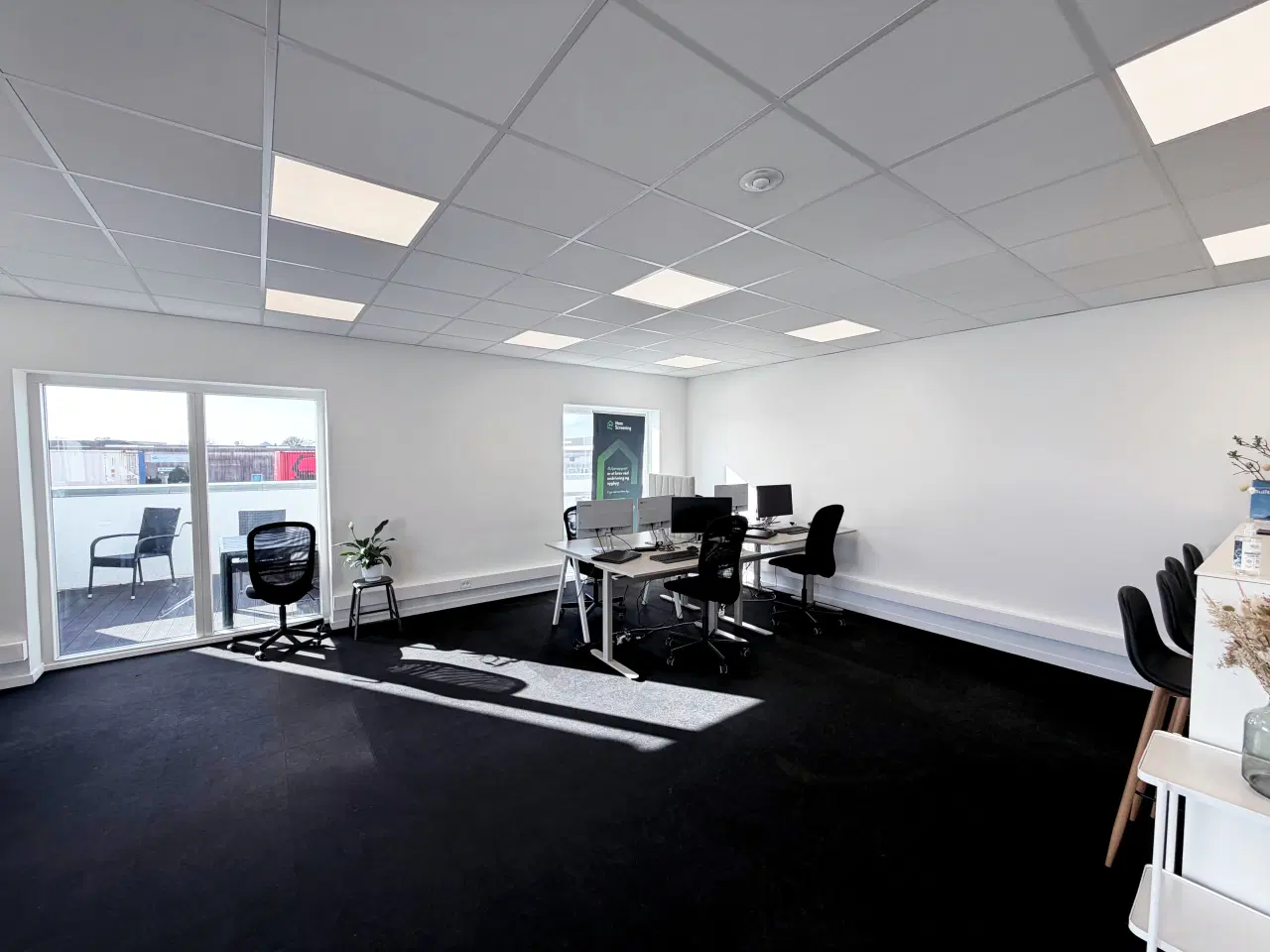 Billede 6 - Nyere stor lyst kontor med egen altan