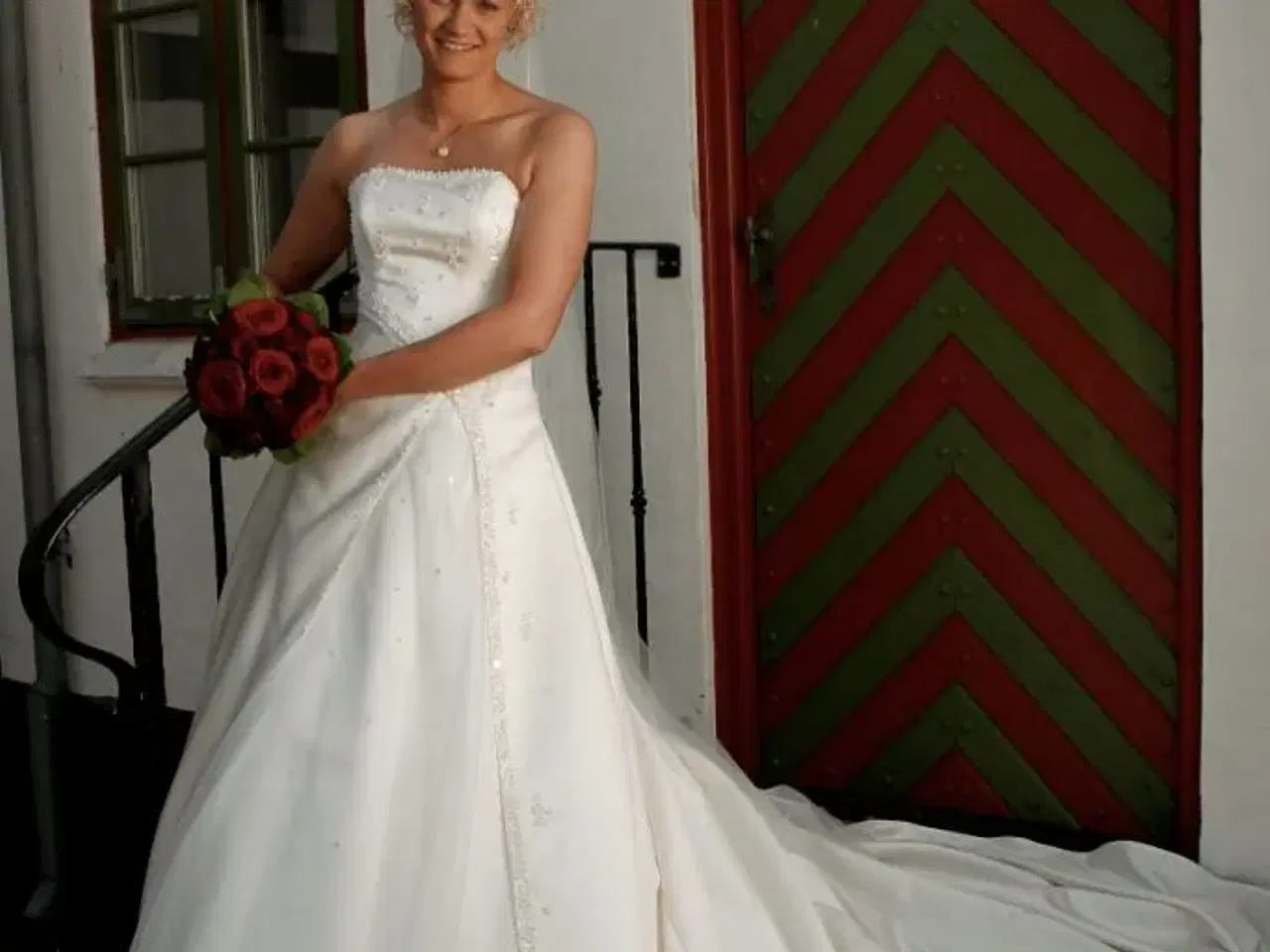 Billede 1 - Elegant brudekjole