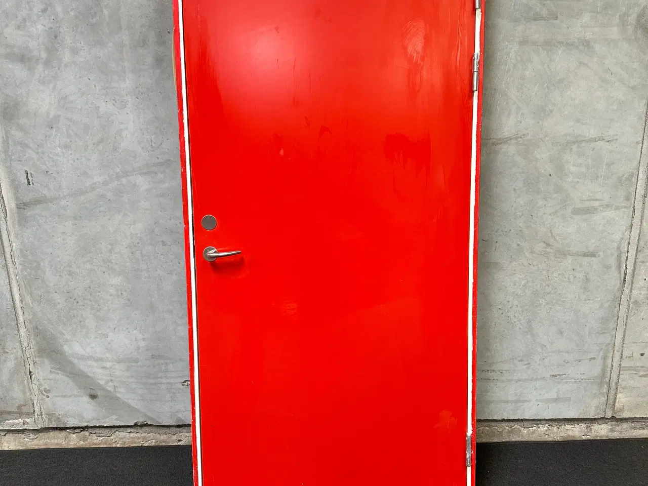 Billede 1 - Branddør bd30, melamin, 990x103x2080 mm, højrehængt, rød