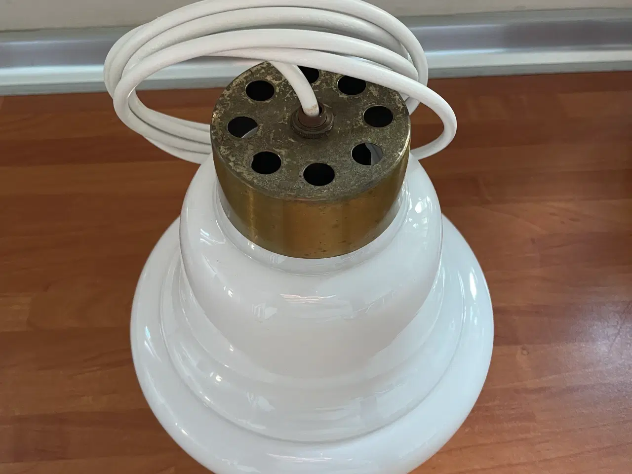 Billede 3 - Smuk gammel Holmegaard lampe i opalglas 