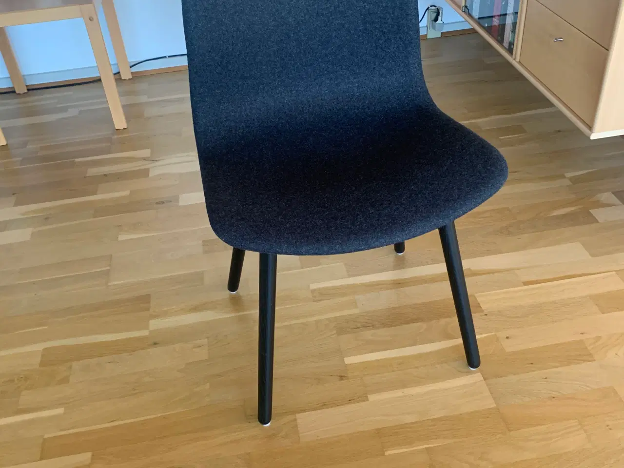 Billede 2 - Flotte spisestuestole HAY