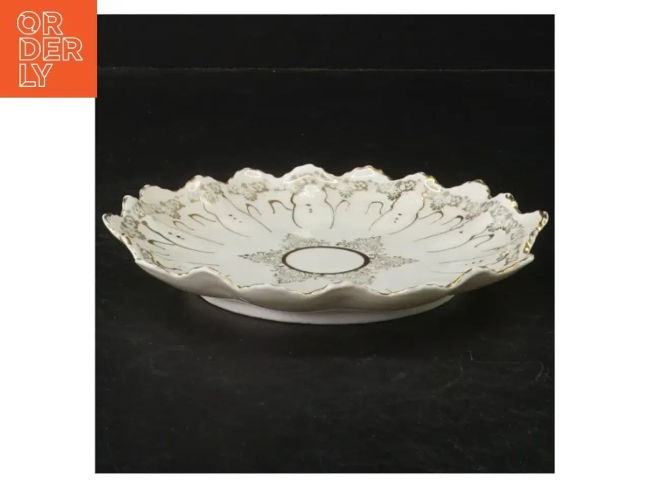 Billede 3 - Porcelænskagetallerkener med guldkant fra M Z (str. Ø. 16 cm)