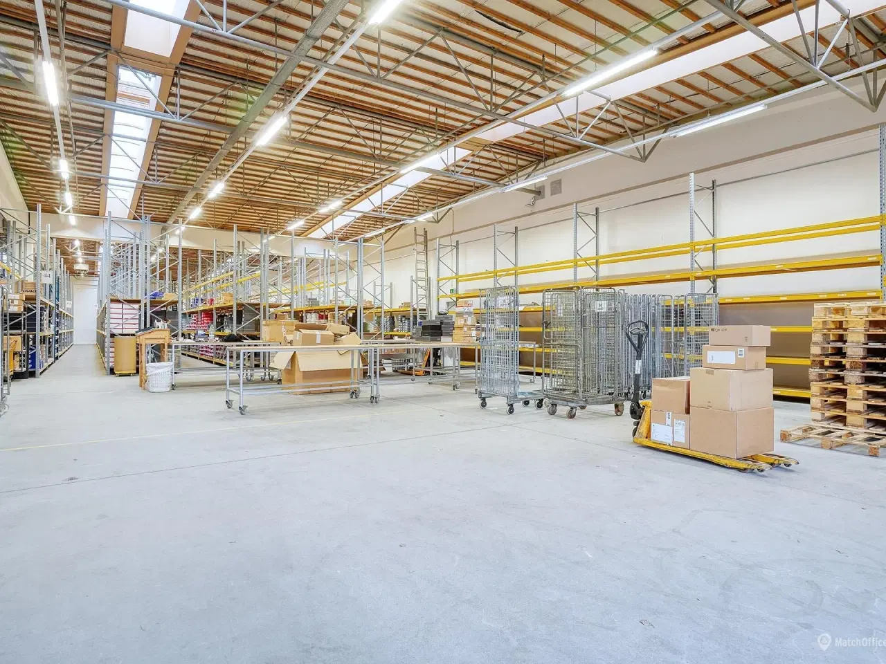 Billede 9 - Stort lagerlejemål med et flot tilhørende kontor. velbeliggende i et populært erhvervsområde i Glostrup.