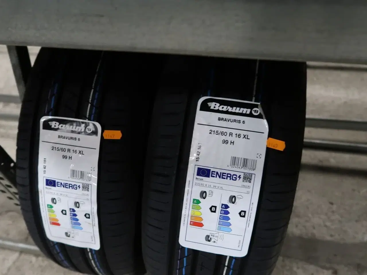 Billede 4 - 5 stk. dæk BARUM 215/60R16XL 99 H