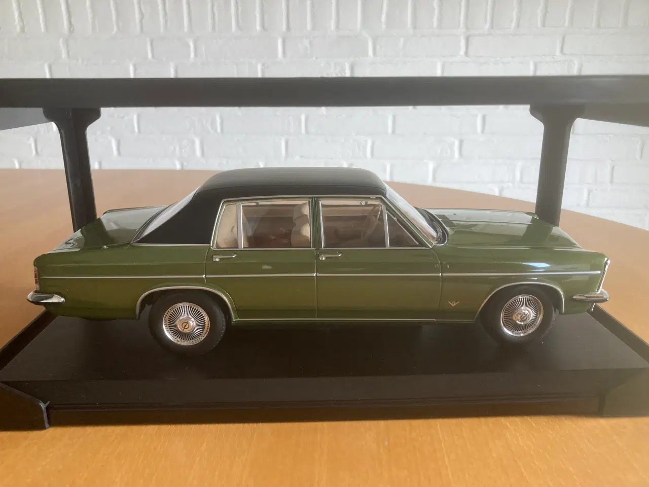 Billede 7 - Opel Diplomat 1:18