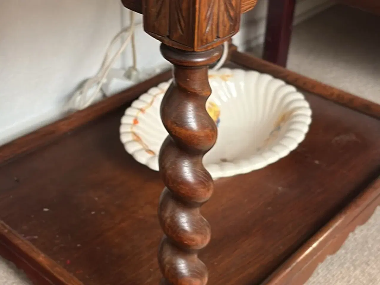 Billede 1 - Lillet antikt kakkelbord 