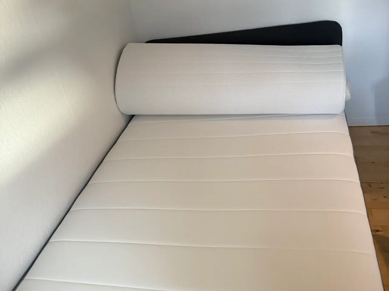 Billede 4 - 1 måned gammel madras+topmadras - 140x200 