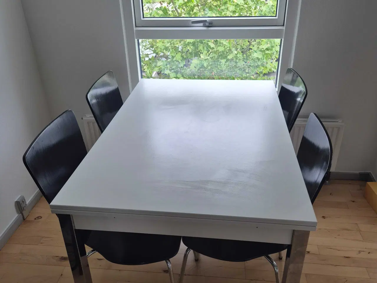 Billede 5 - Spisebord med stole
