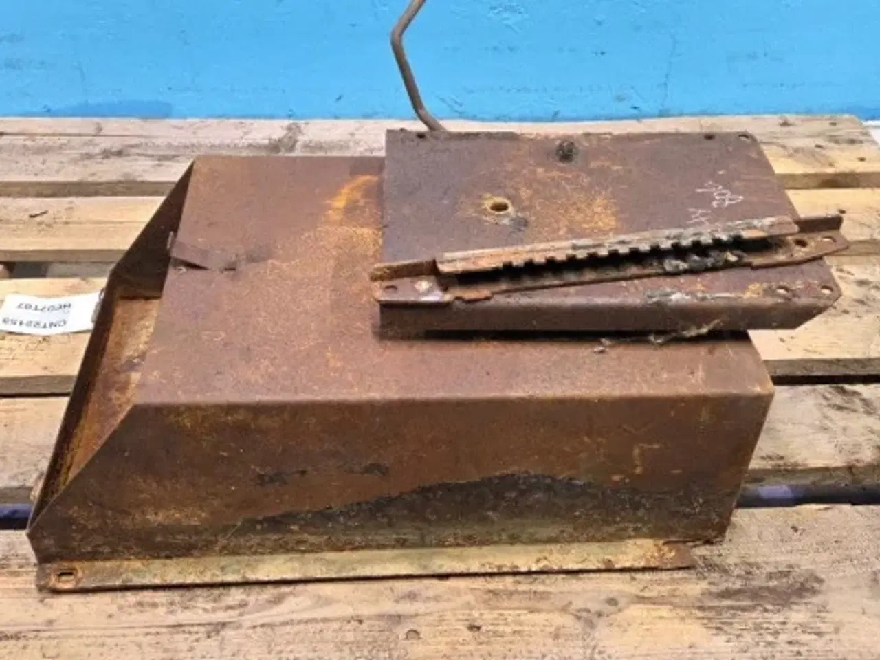 Billede 2 - Hydrema 806 Værktøjskasse Under Sædet 382194