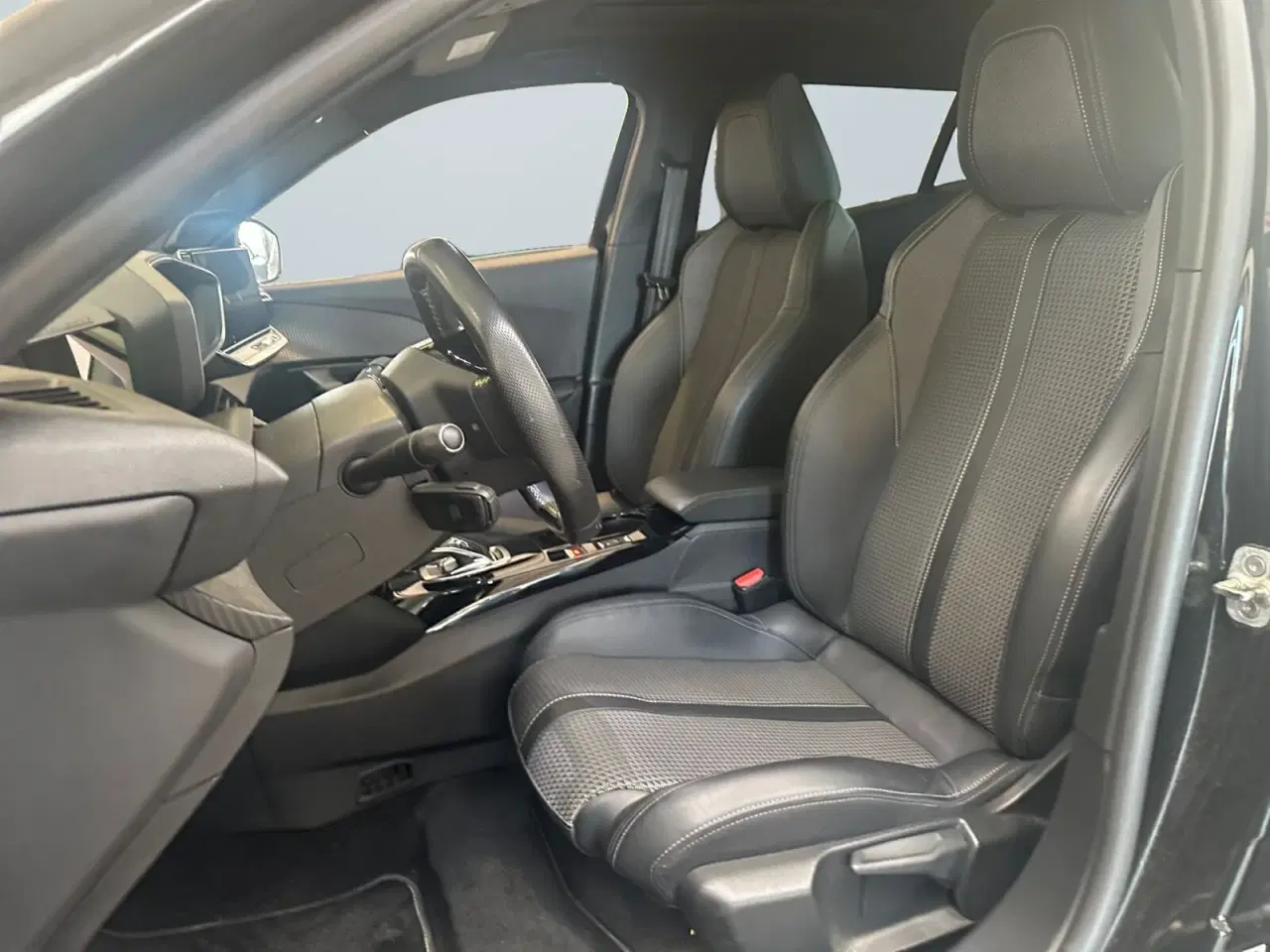 Billede 4 - Peugeot e-2008 50 GT Sky