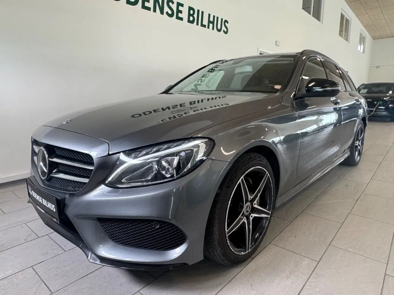 Billede 2 - Mercedes C220 d 2,2 AMG Line stc. aut.