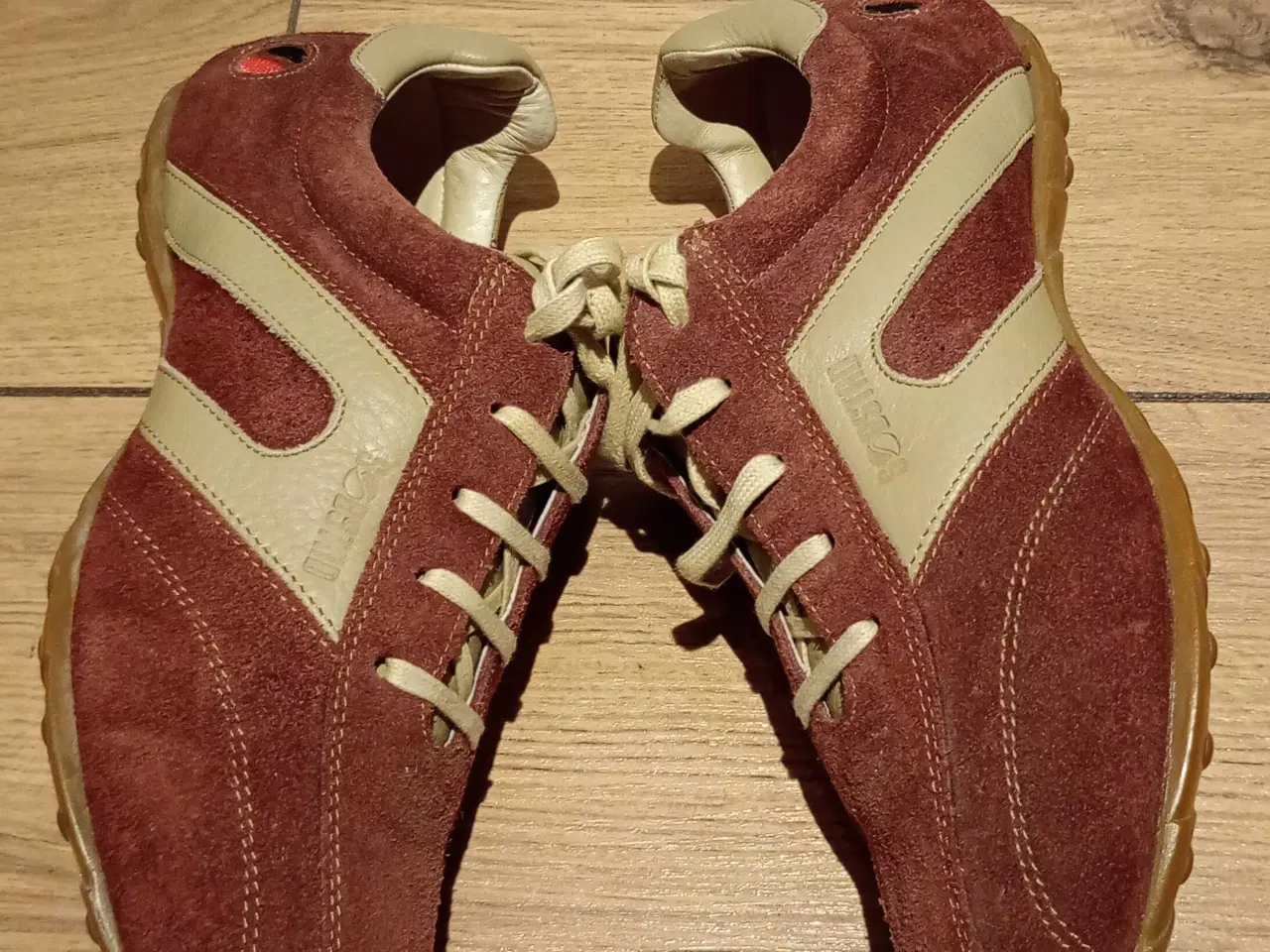 Billede 2 - Fine sneakers, SOBSTAD, ruskind, str. 41. Som nye.
