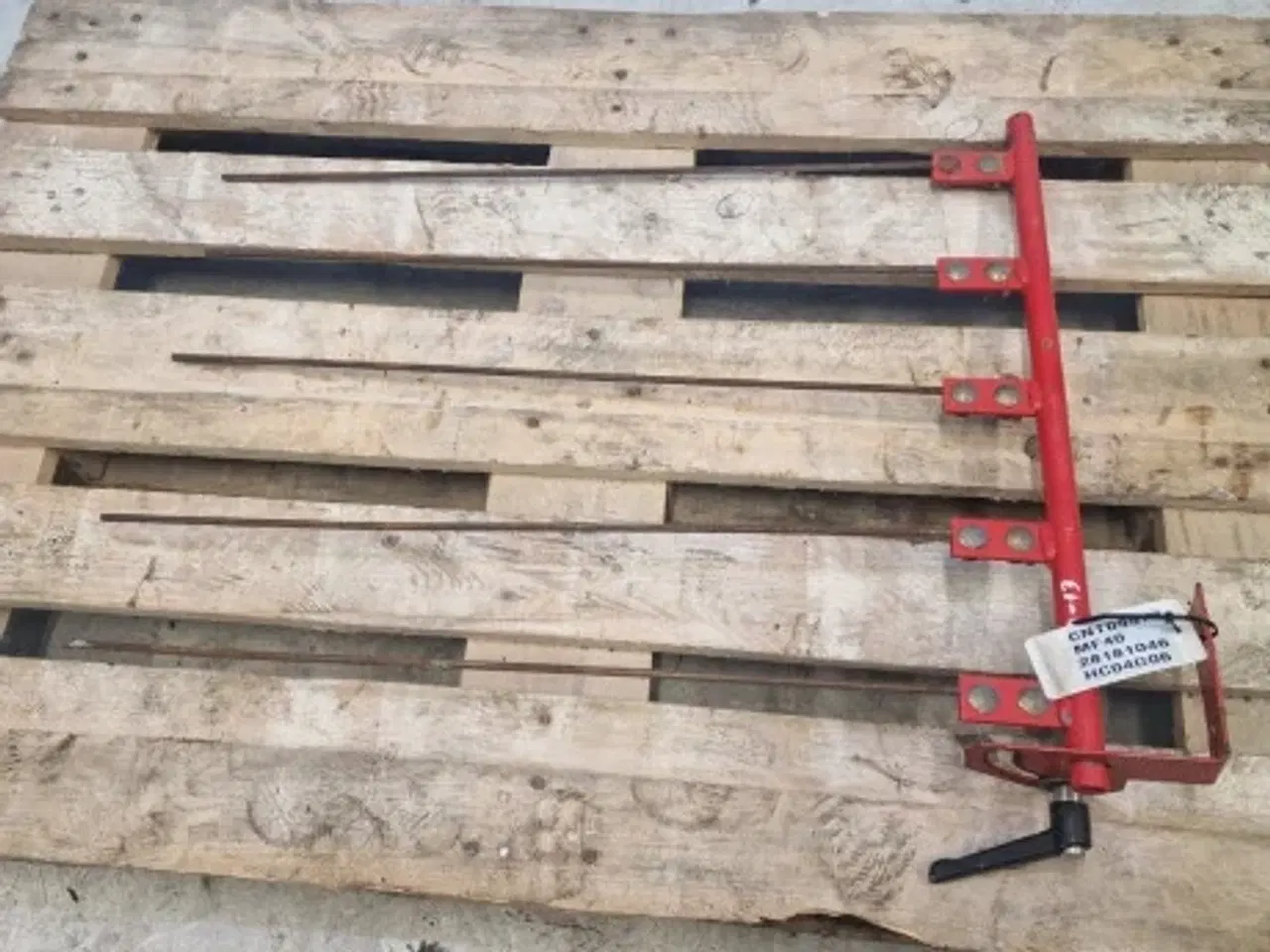 Billede 2 - Massey Ferguson 40 Hængselrør 28181527