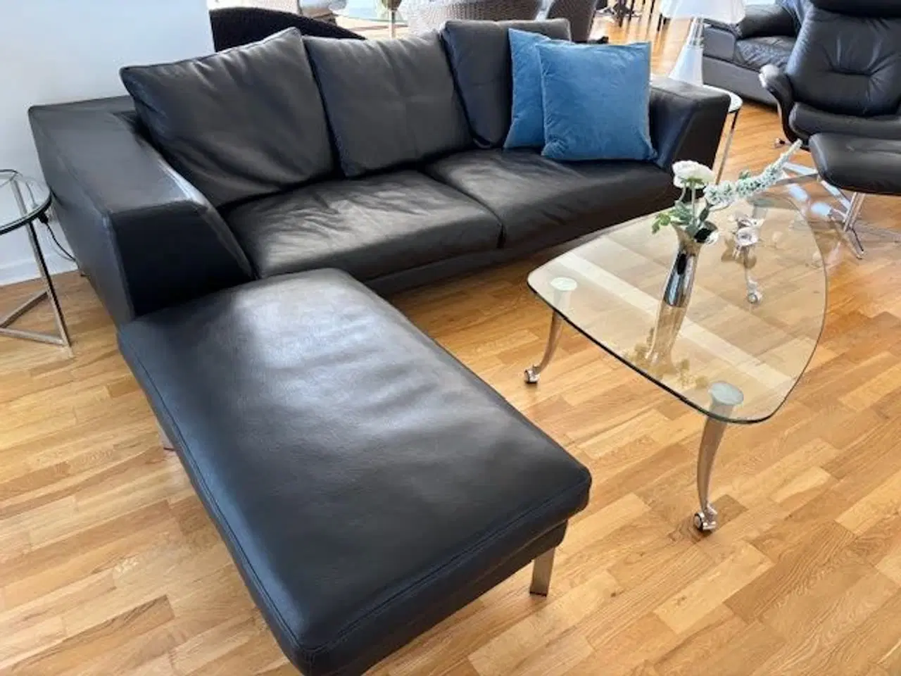 Billede 1 - Meget velholdt Ejlersen sofa med puf