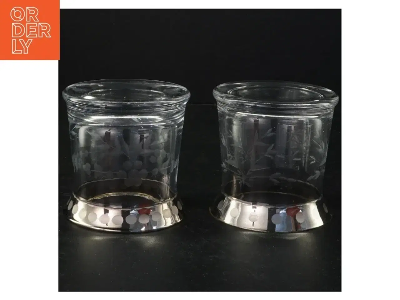 Billede 4 - Glasvaser med sølvfarvet kant (str. 9 x 9,5 cm)