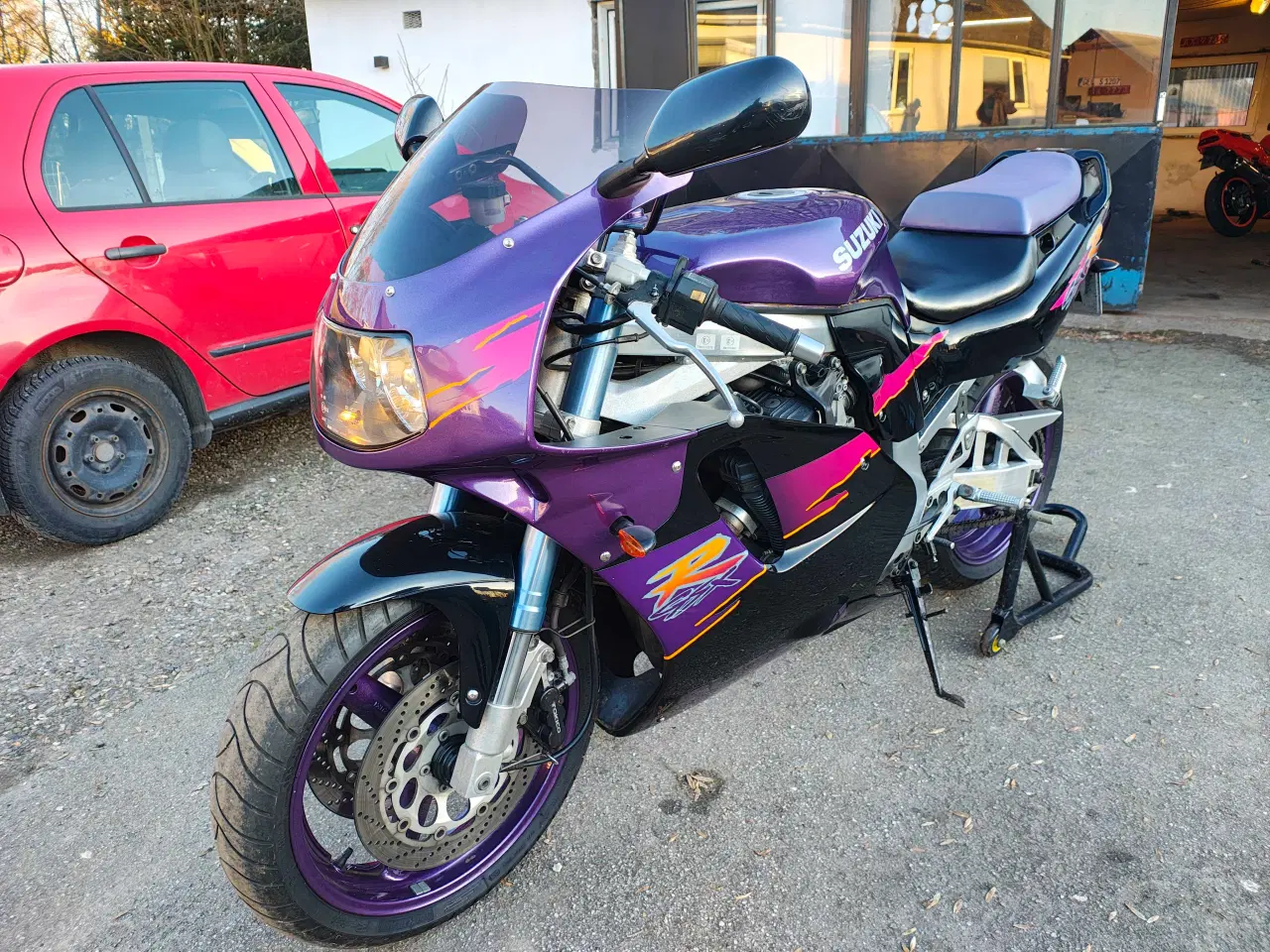 Billede 1 - Suzuki gsxr 750 nysynet med plader.