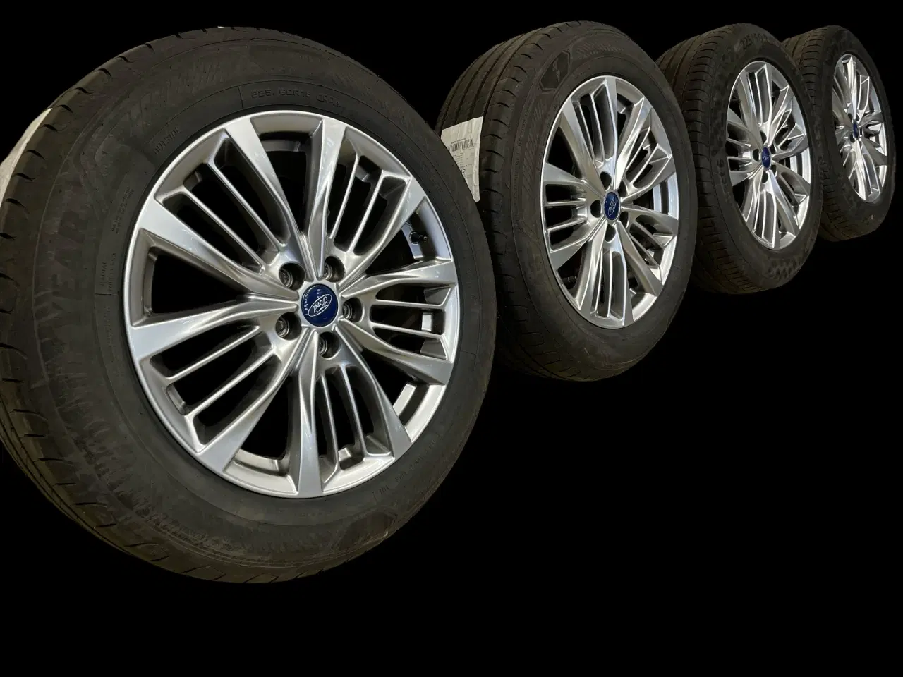 Billede 1 - 18 Ford Kuga Plug-in 225/60r18 Ref.K13 sommer