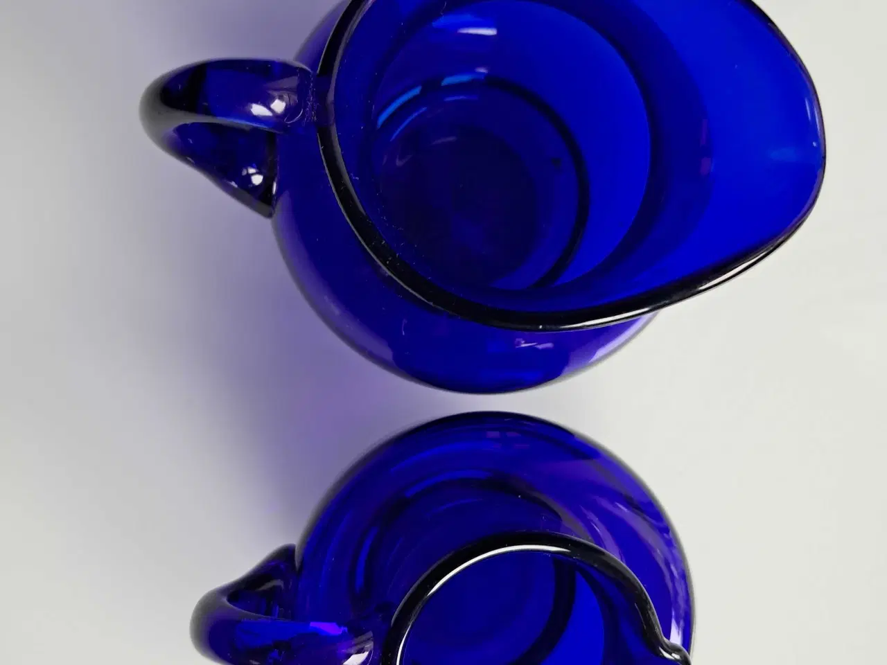 Billede 3 - Glas kander - blå, til mælk, 2 stk.