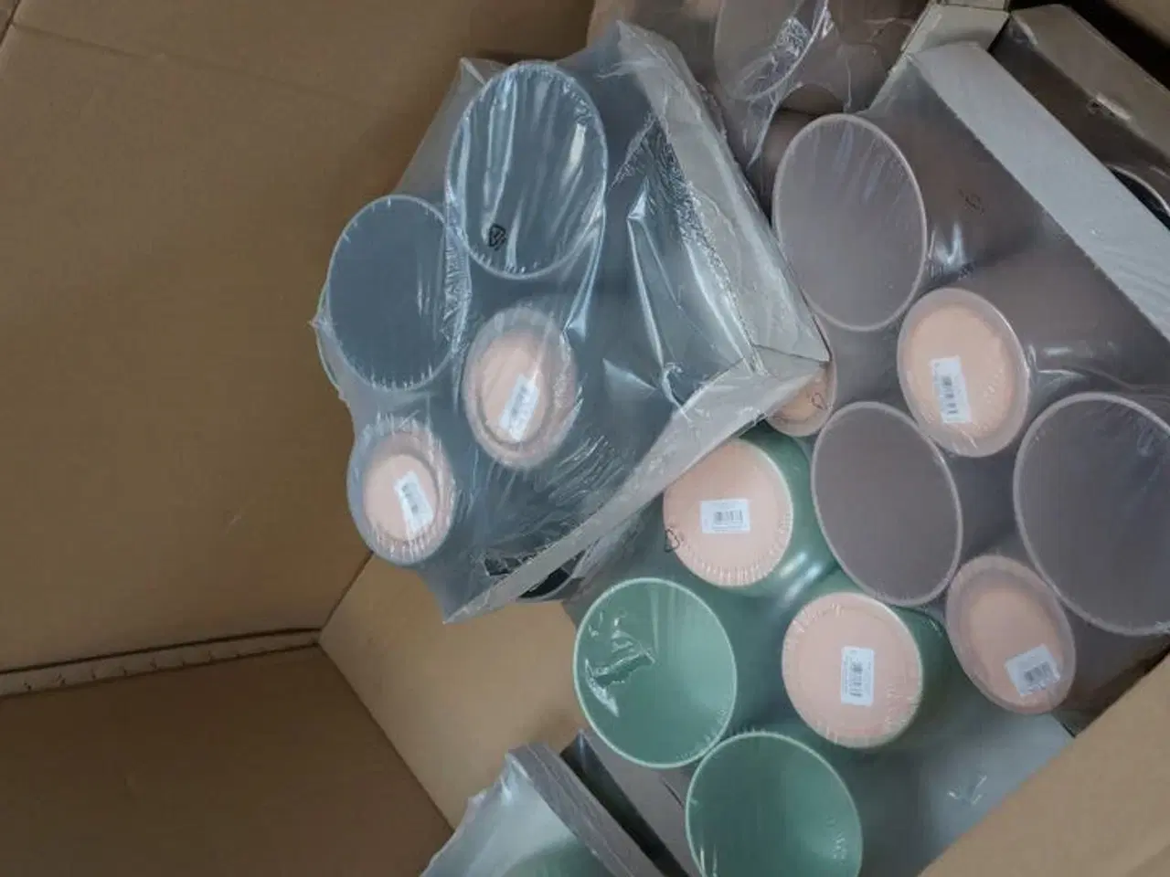 Billede 2 - Palle med diverse potter