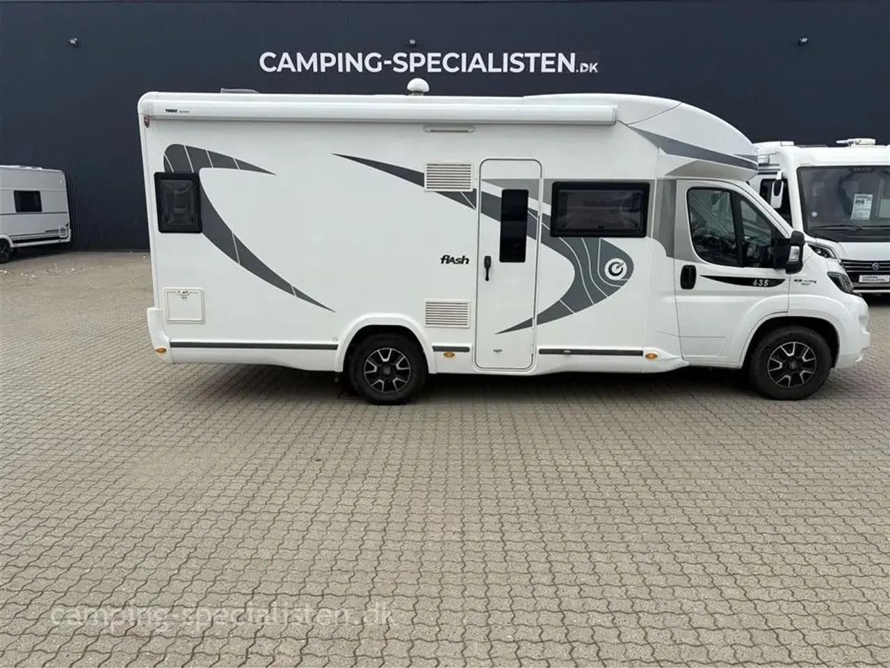 Billede 1 - 2018 - Chausson Flash 635   Chausson Flash 635 2018 - Se den hos Camping-Specialisten.dk