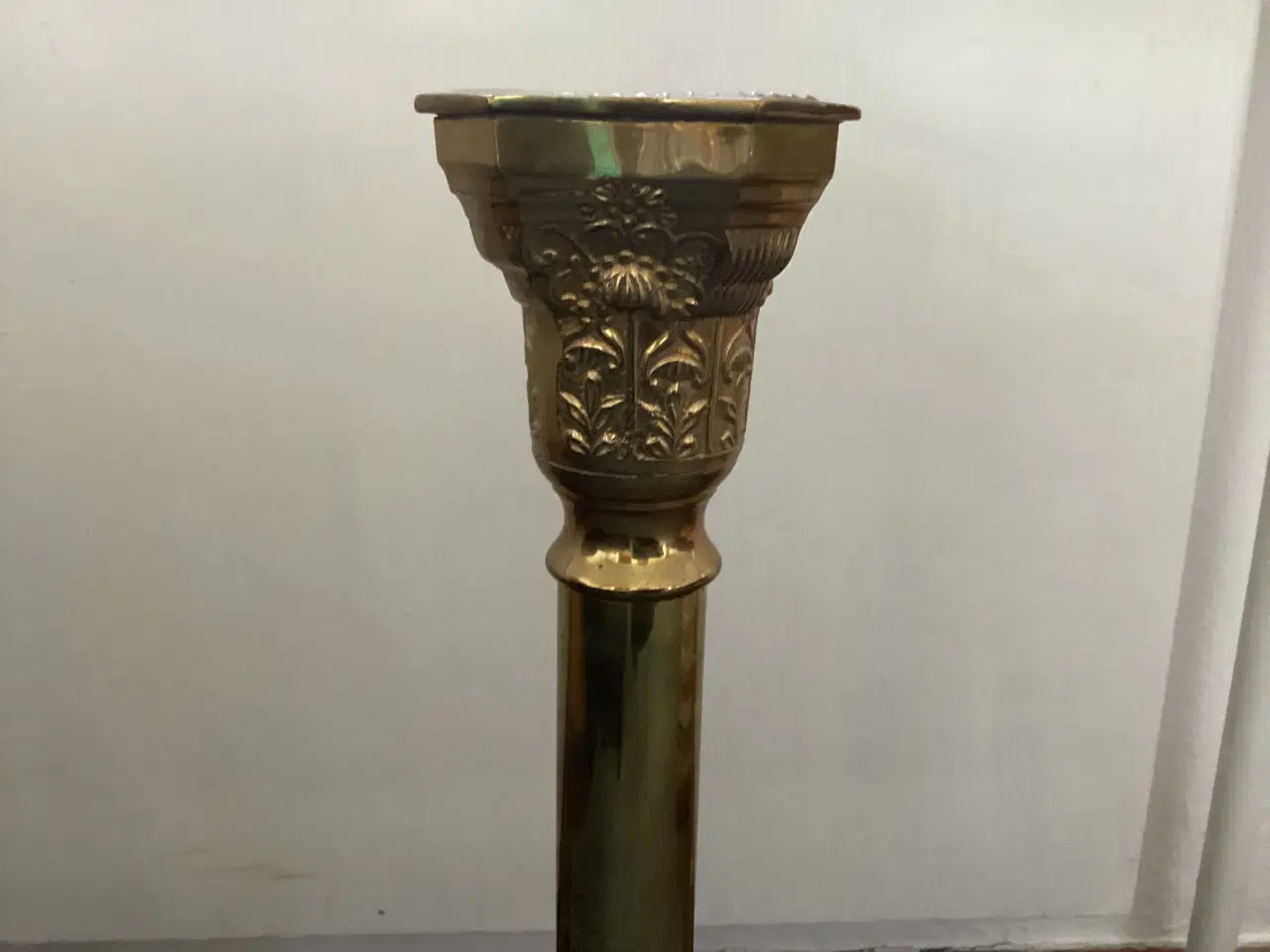 Billede 2 - Lysestage i messing Højde 53 cm.