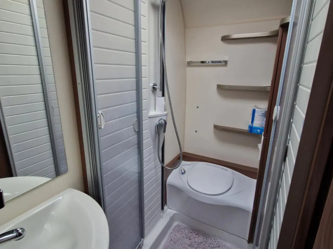 Billede 6 - BURSTNER Campingvogn 