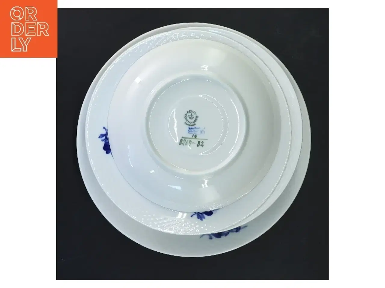 Billede 3 - Blå blomst porcelæns tallerkener (str. 5 stk Ø 16 & 19 & 19 & 22,5 cm) fra Royal Copenhagen